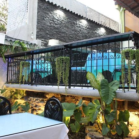 Hotel Villa Antigua San Salvador Esterno foto