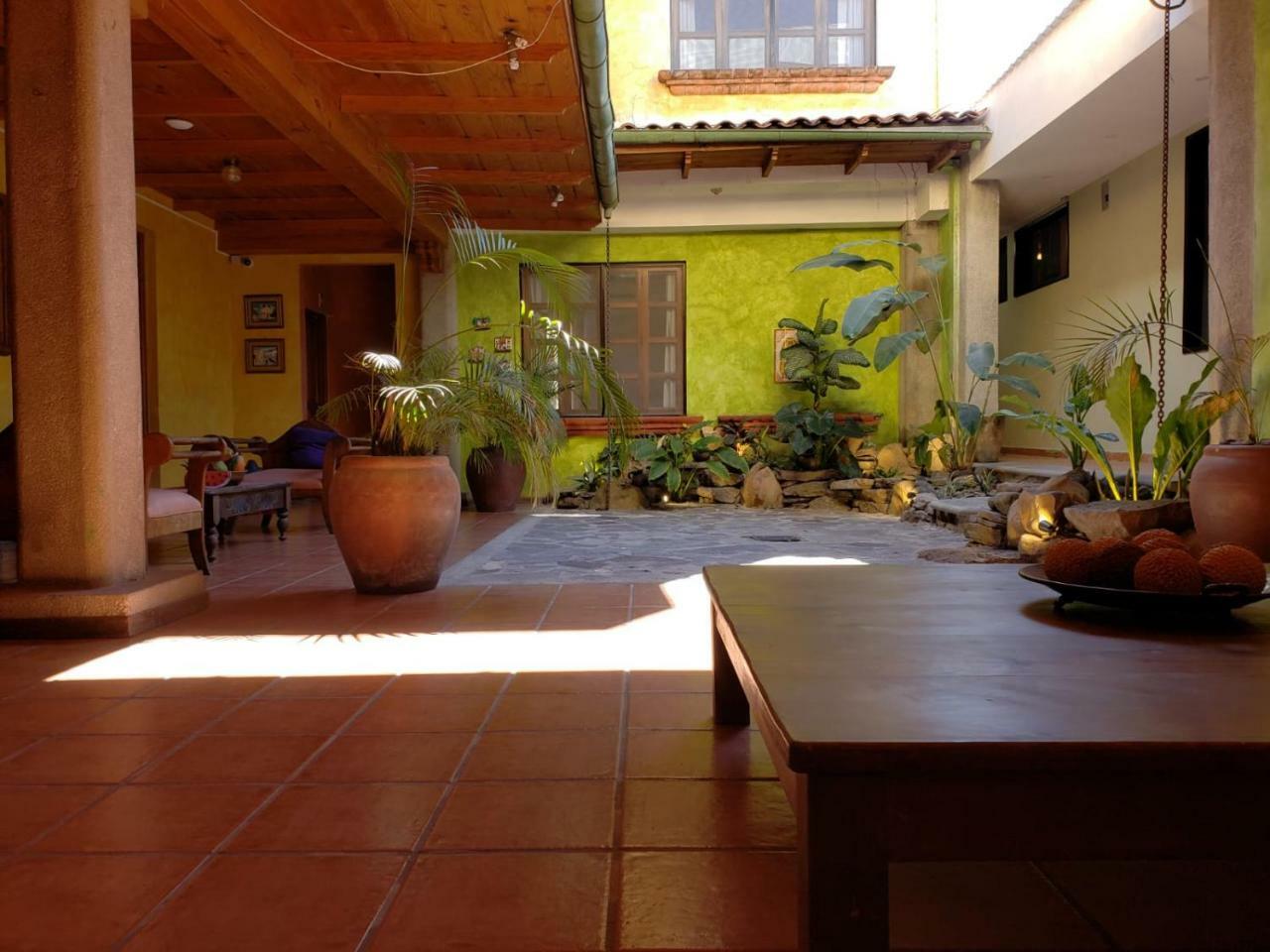 Hotel Villa Antigua San Salvador Esterno foto