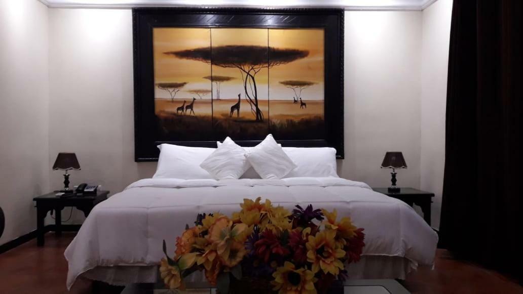 Hotel Villa Antigua San Salvador Esterno foto