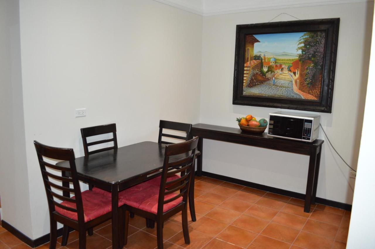 Hotel Villa Antigua San Salvador Esterno foto